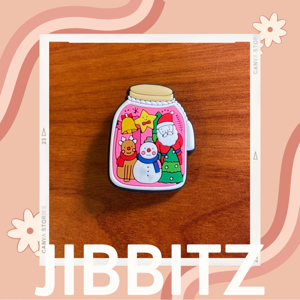 🌸5/$10 Christmas Globe Jibbit / Shoe Charm